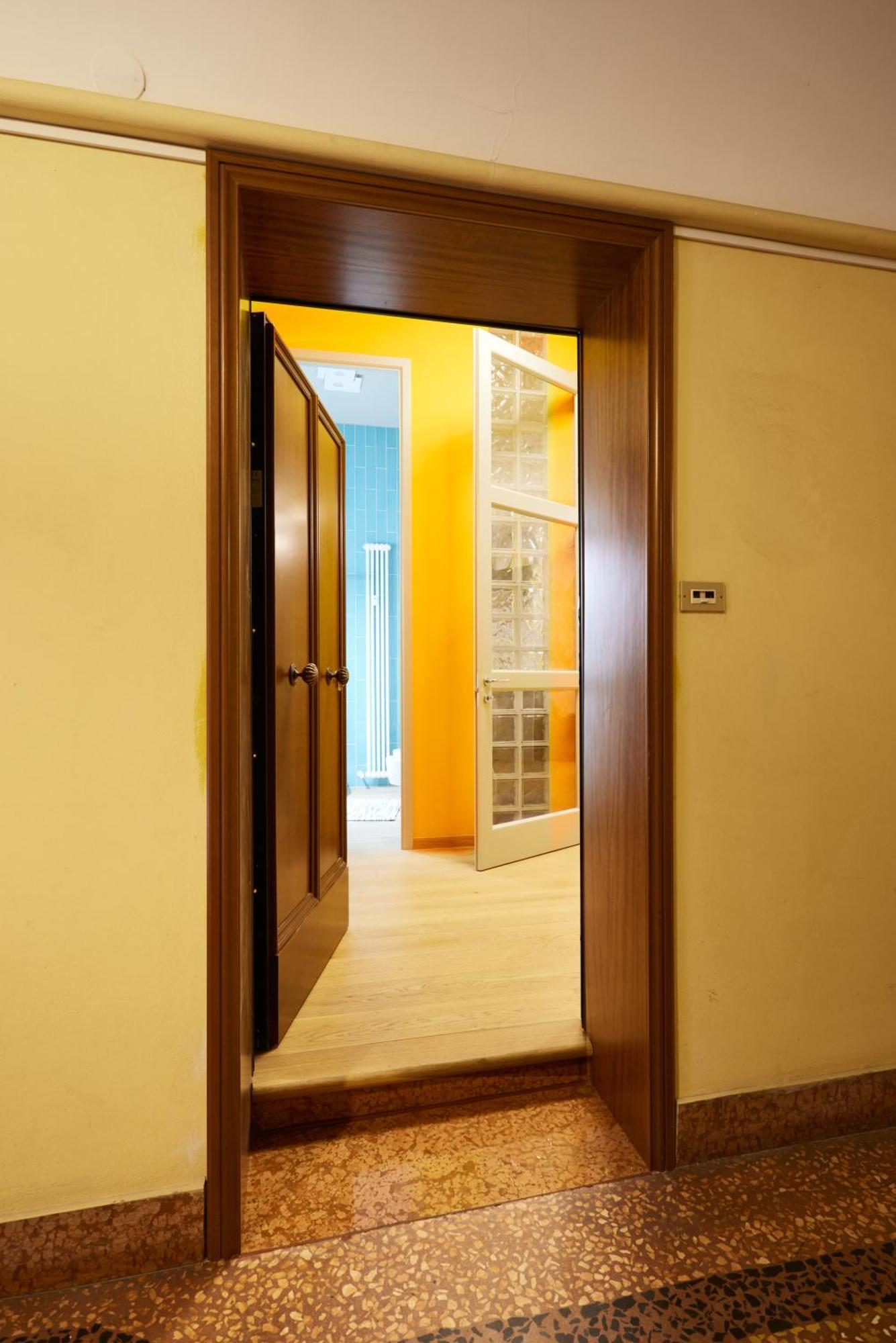 Central And Comfy Apartment Free Netflix And Disney Plus Bologna Exterior foto